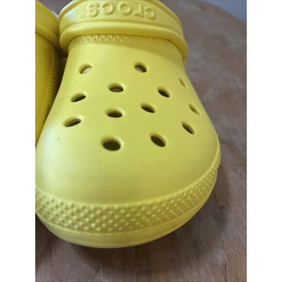 Crocs Classic Lined Clogs Unisex Size M6 W8 Yellow Sandals Comfy Festival - Picture 4 of 16
